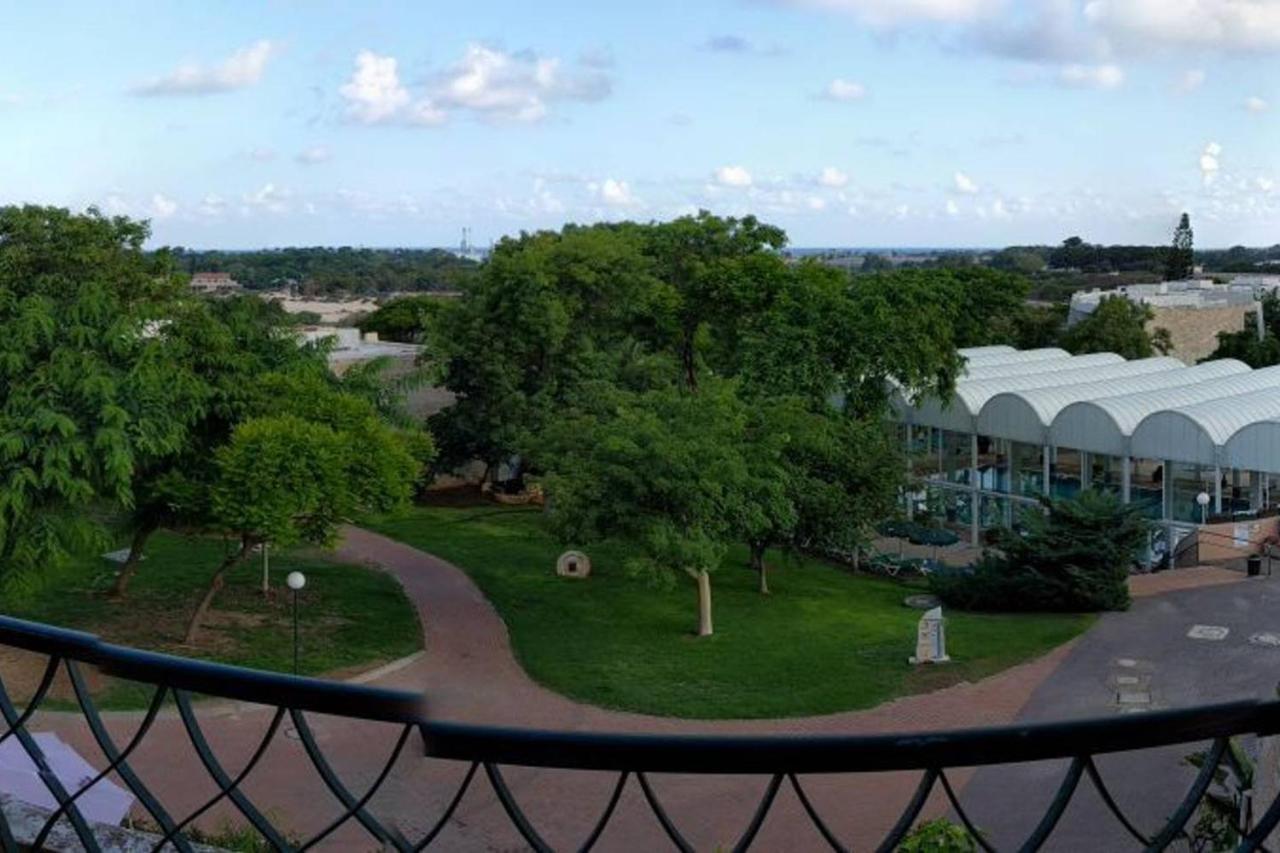 Caesars Place Sea View 2Br Neot Golf 凯撒利亚 外观 照片